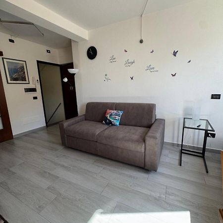 Alloggio Vista Mare Macrescia 리오마기오레 외부 사진